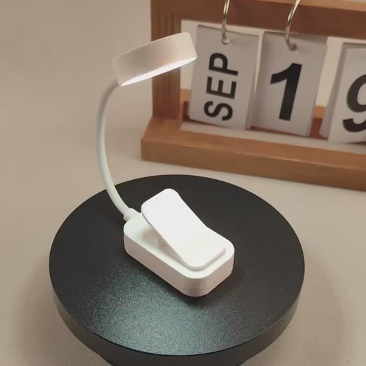 Portable Mini Clip-On Night Light, Battery-Powered Book Lamp with 3 Color Modes